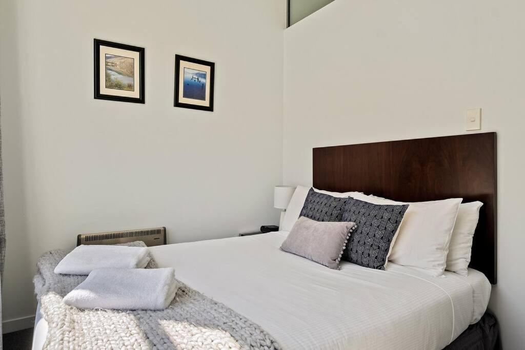 Toru - Eclectic Apartment With Delightful Lake Views Queenstown Exterior foto